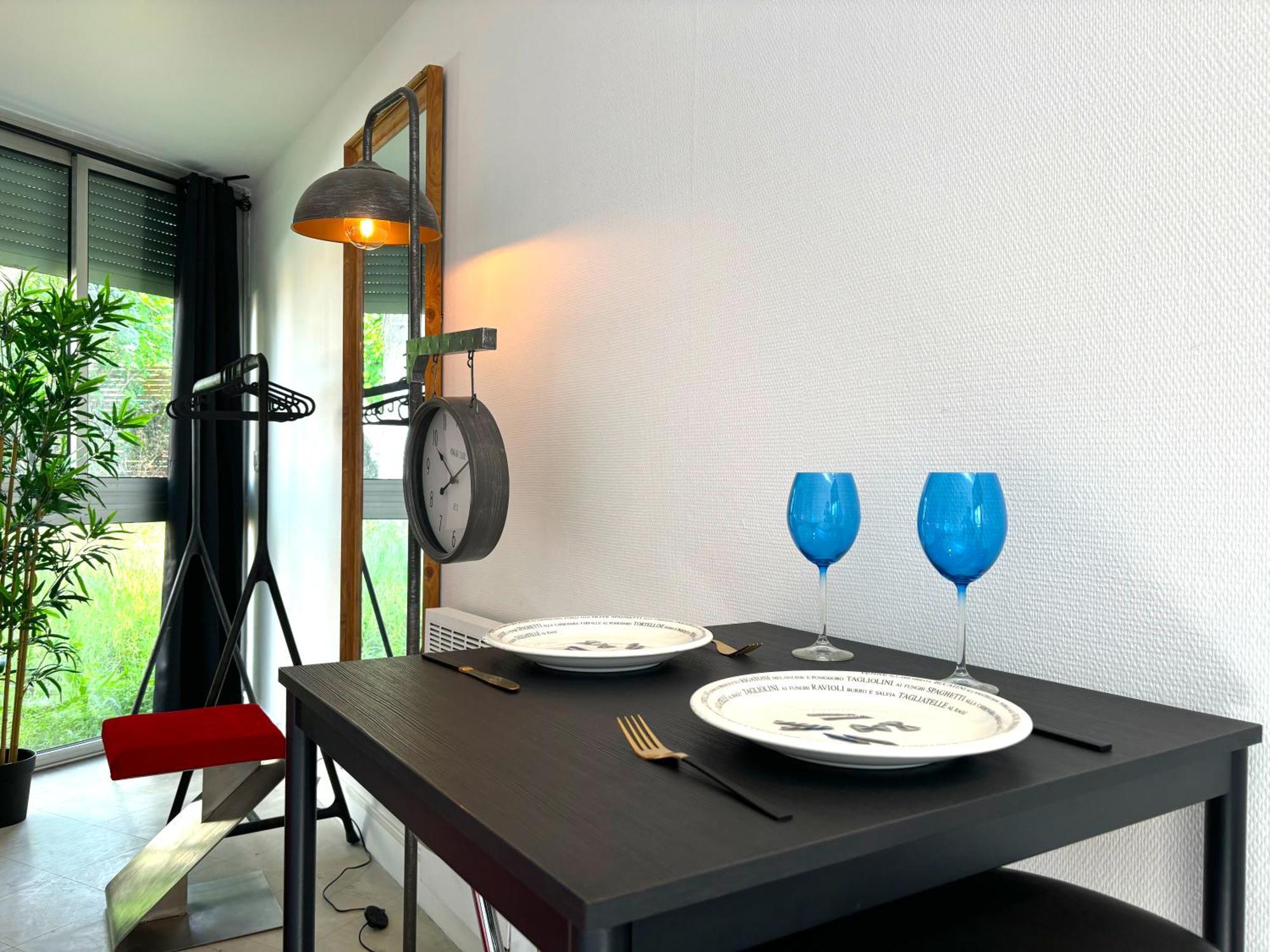 Les Entrepreneurs - Appartements Neufs Et Spacieux, Proche Rer C Et Aeroport Orly Моранжи Экстерьер фото